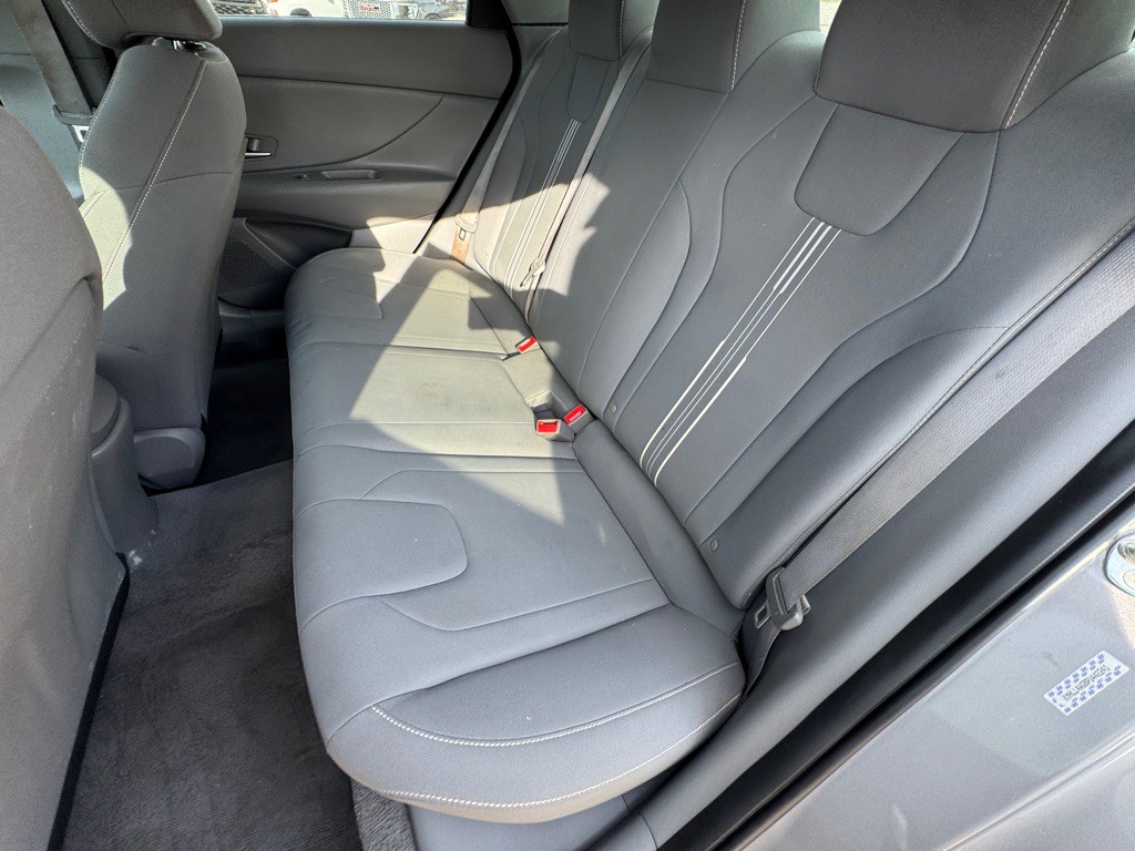2023 Hyundai Elantra Image 13
