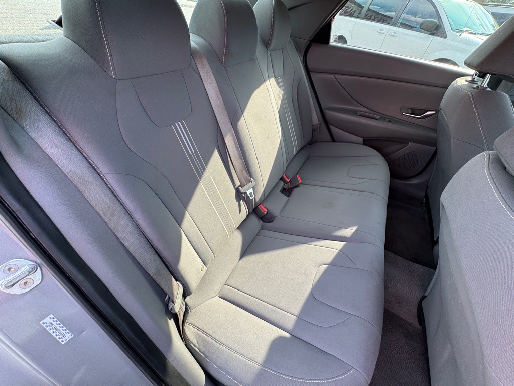 2023 Hyundai Elantra Image 16