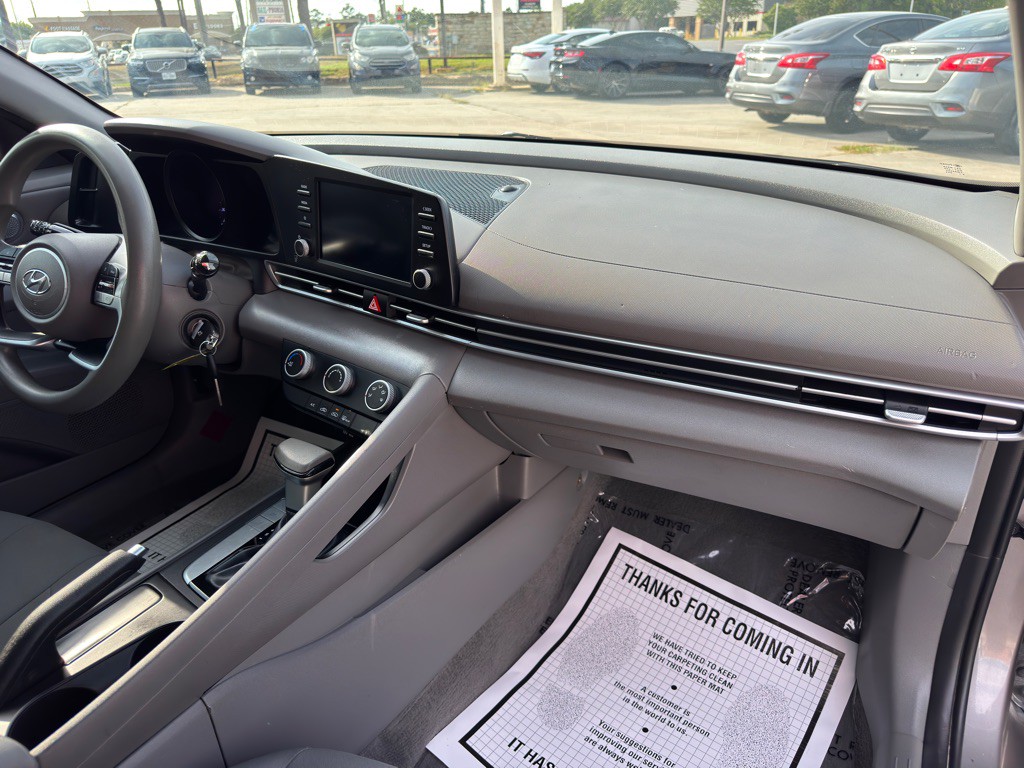 2023 Hyundai Elantra Image 20