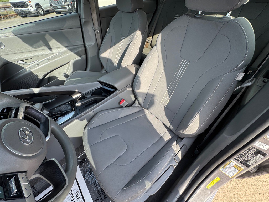 2023 Hyundai Elantra Image 22