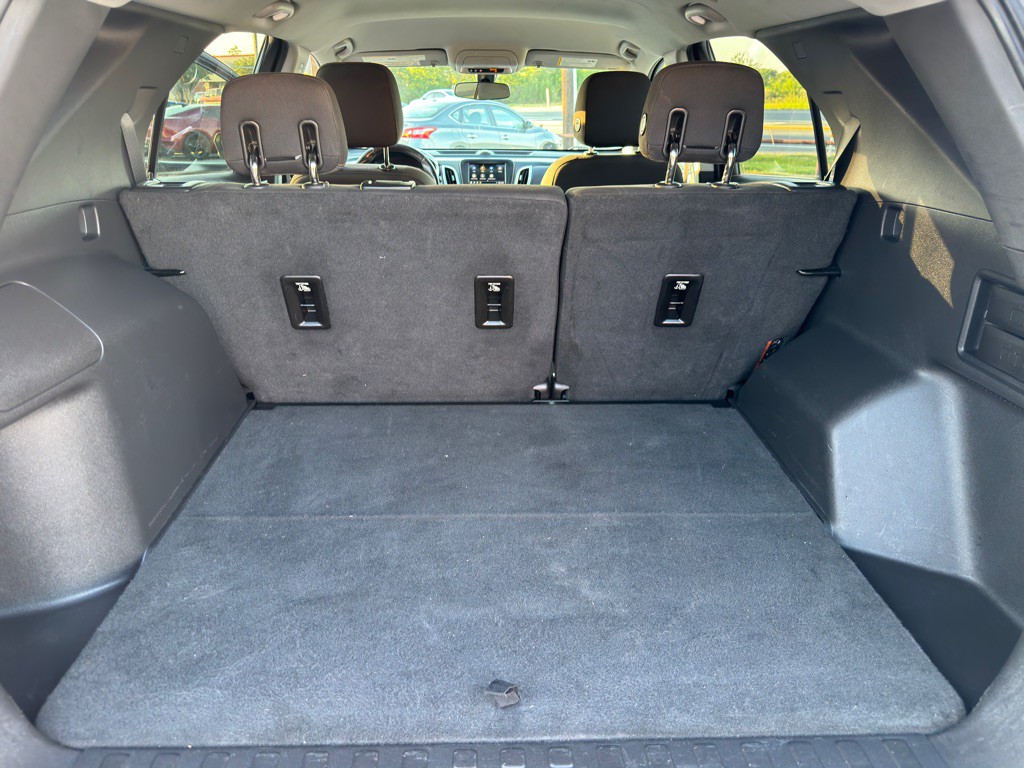 2019 Chevrolet Equinox Image 32