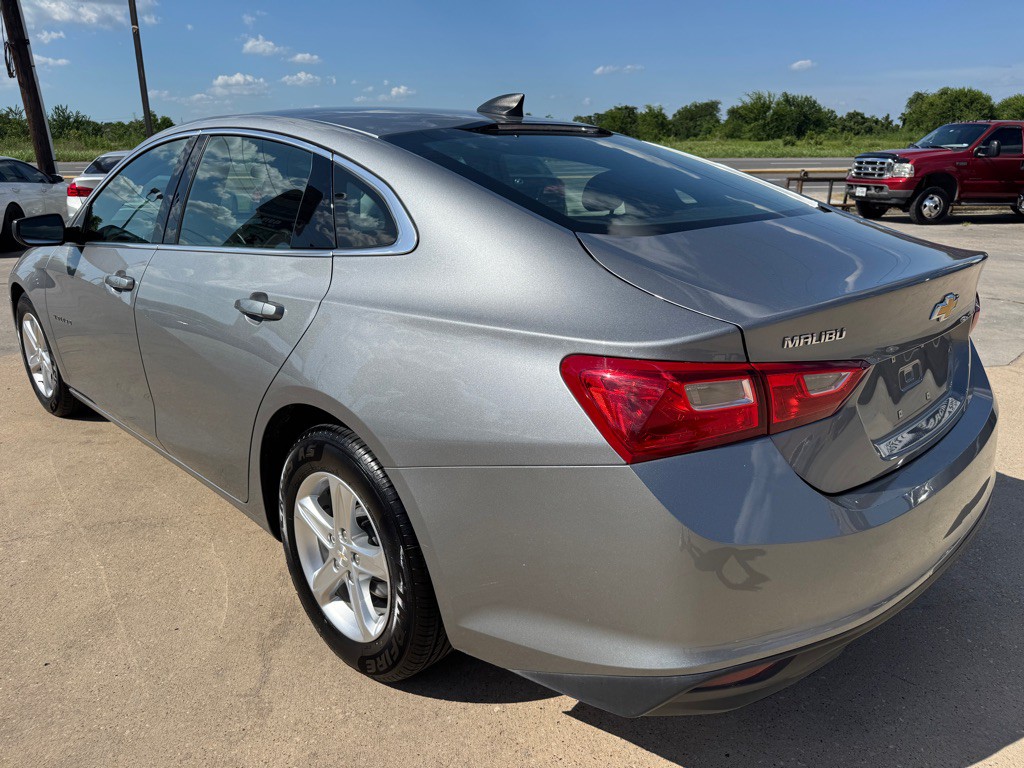 2023 Chevrolet Malibu Image 9