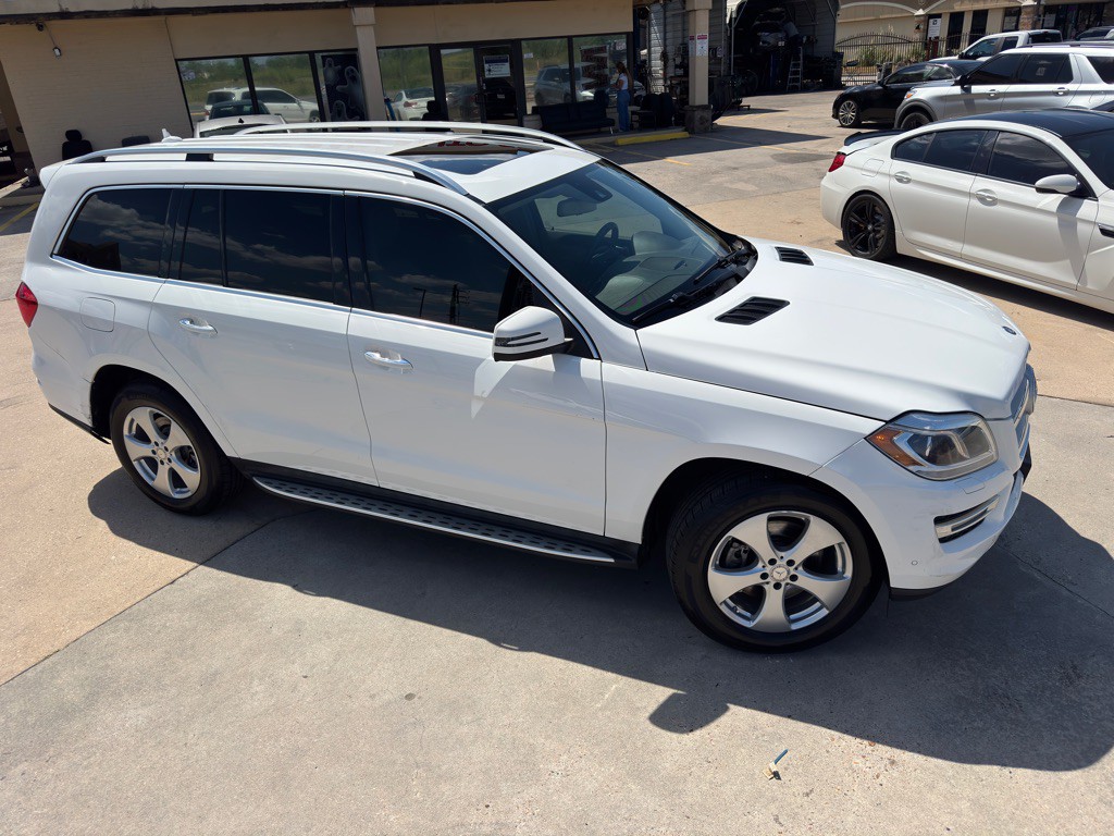 2016 Mercedes-Benz GL-Class Image 3