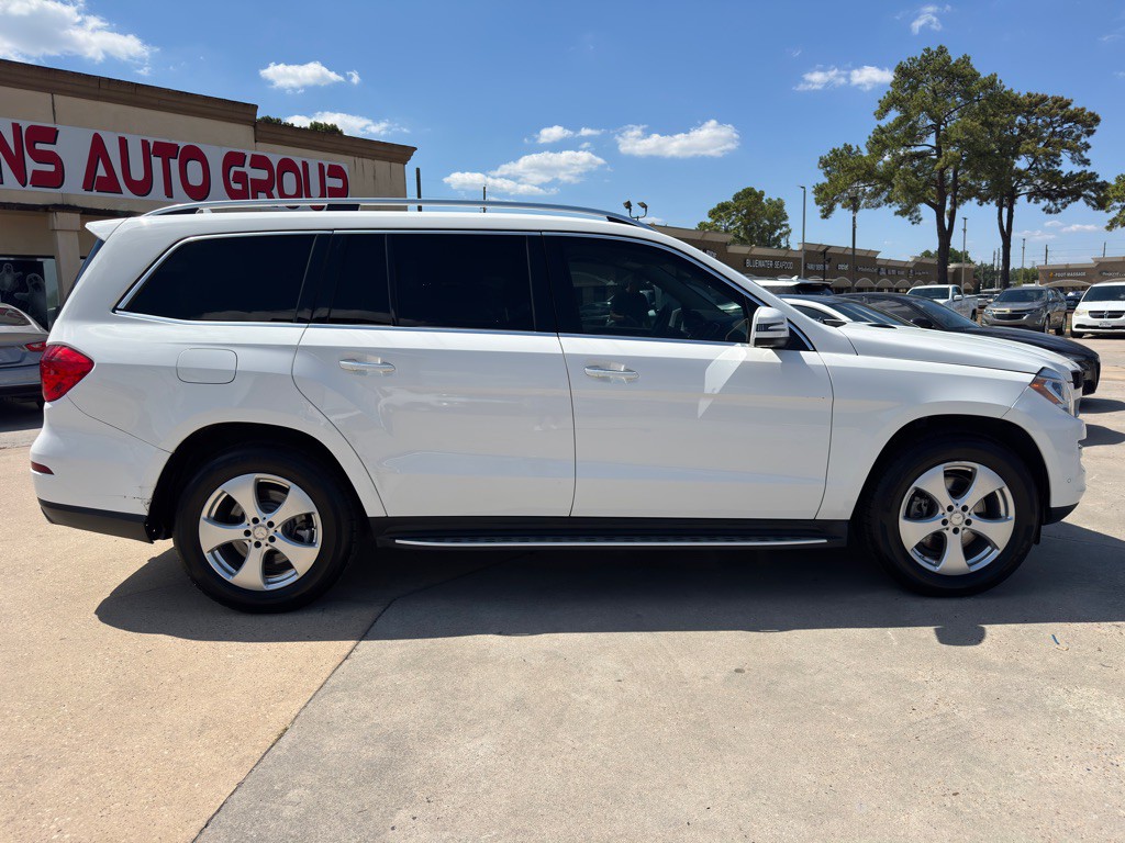 2016 Mercedes-Benz GL-Class Image 12