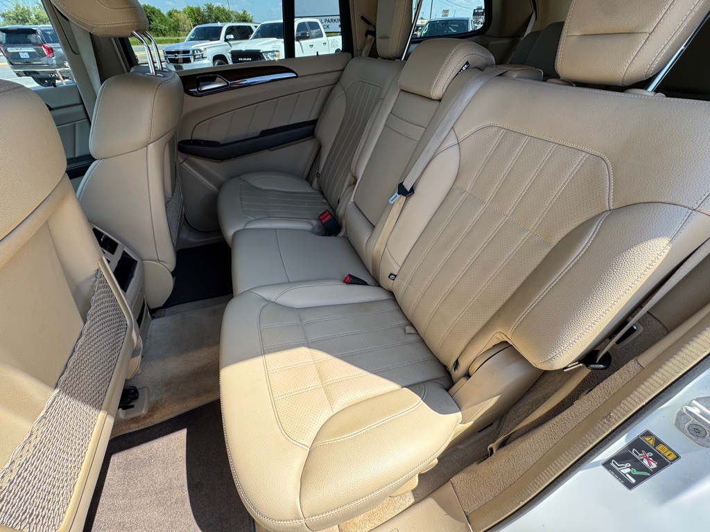 2016 Mercedes-Benz GL-Class Image 16