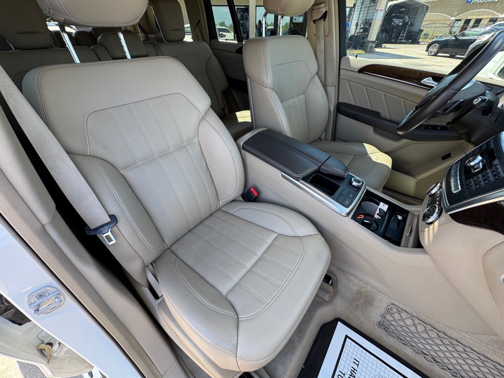 2016 Mercedes-Benz GL-Class Image 23
