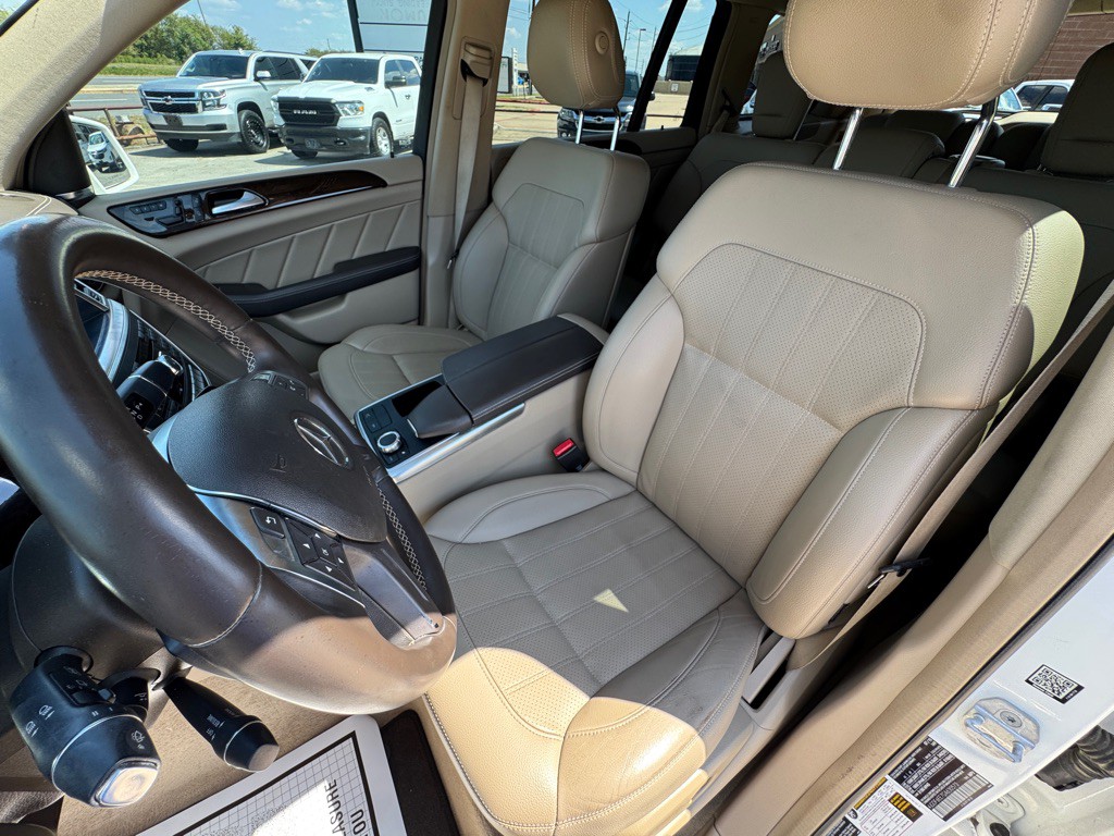 2016 Mercedes-Benz GL-Class Image 26