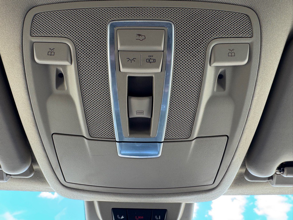 2016 Mercedes-Benz GL-Class Image 37