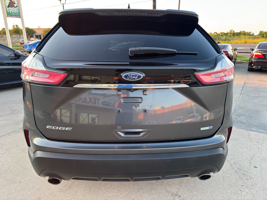 2020 Ford Edge Image 10