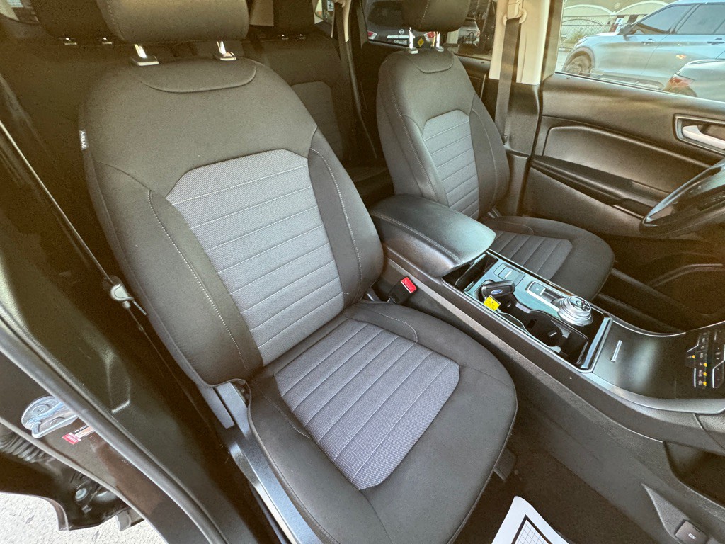 2020 Ford Edge Image 21