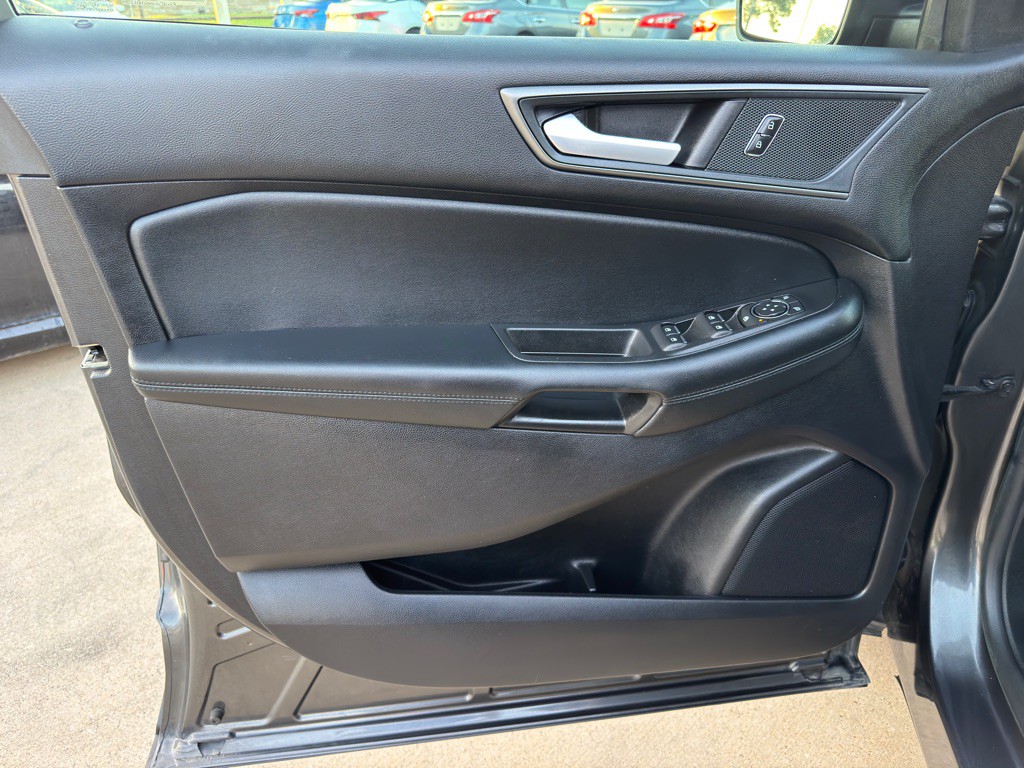 2020 Ford Edge Image 26