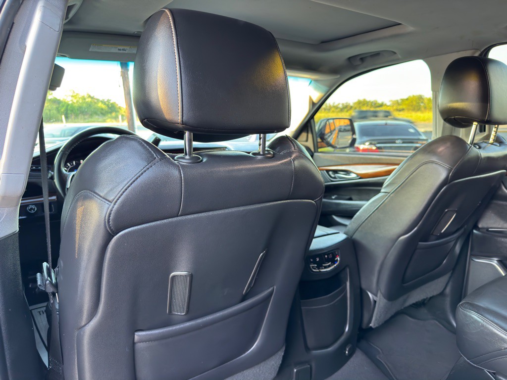 2019 Cadillac Escalade Image 18