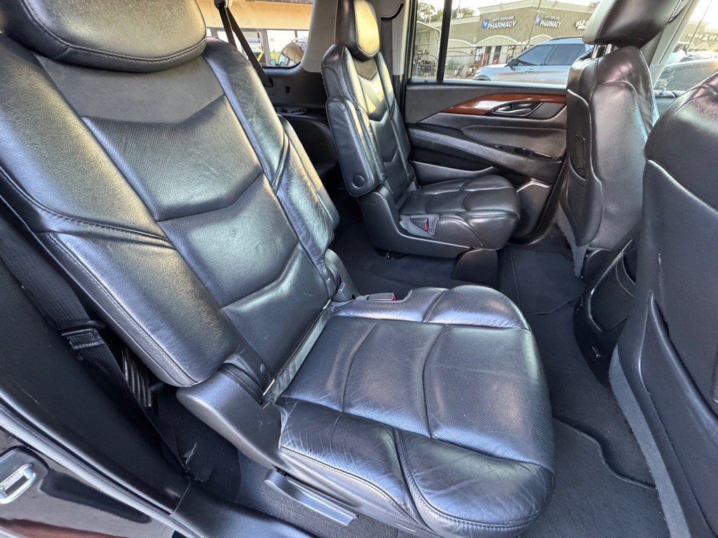 2019 Cadillac Escalade Image 21