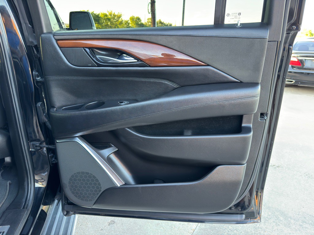 2019 Cadillac Escalade Image 23
