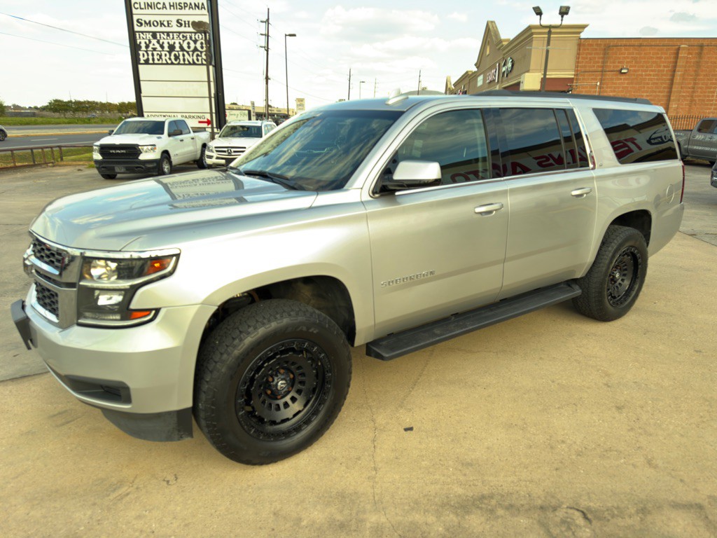 2020 Chevrolet Suburban Image 7