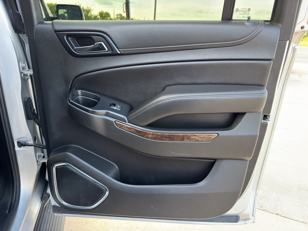 2020 Chevrolet Suburban Image 20
