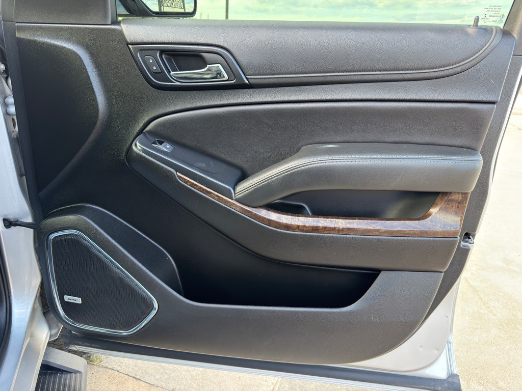 2020 Chevrolet Suburban Image 23