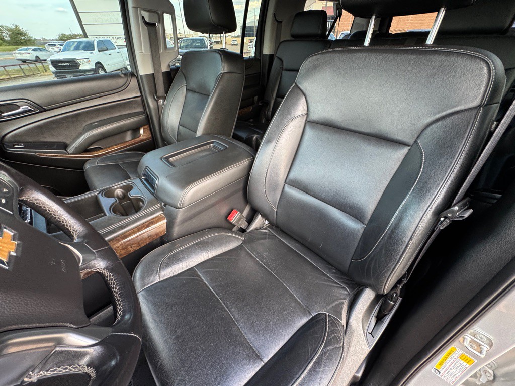2020 Chevrolet Suburban Image 25