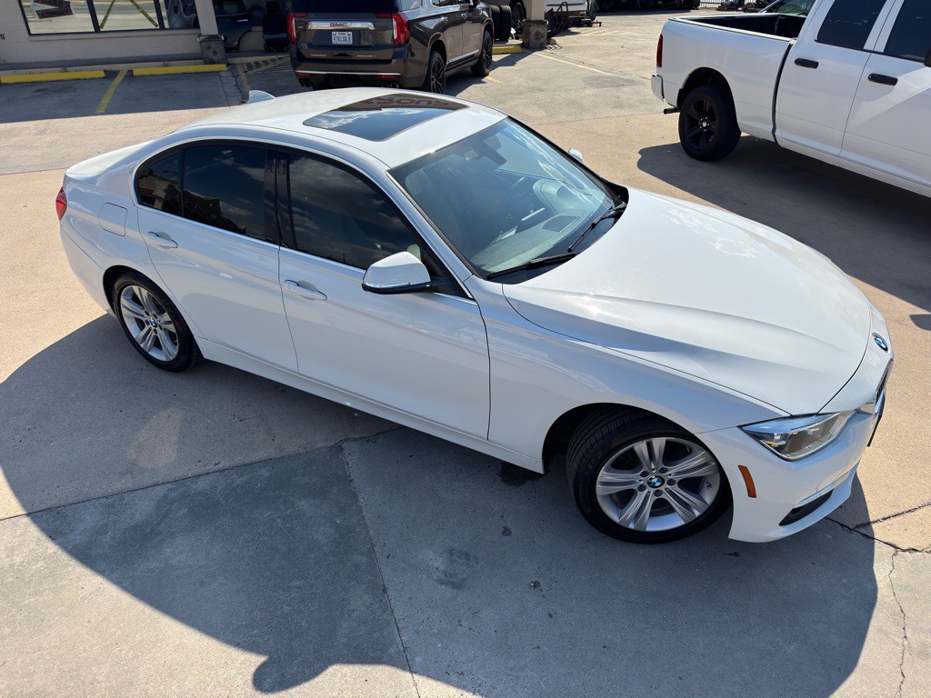 2018 BMW 3 Series Image 3