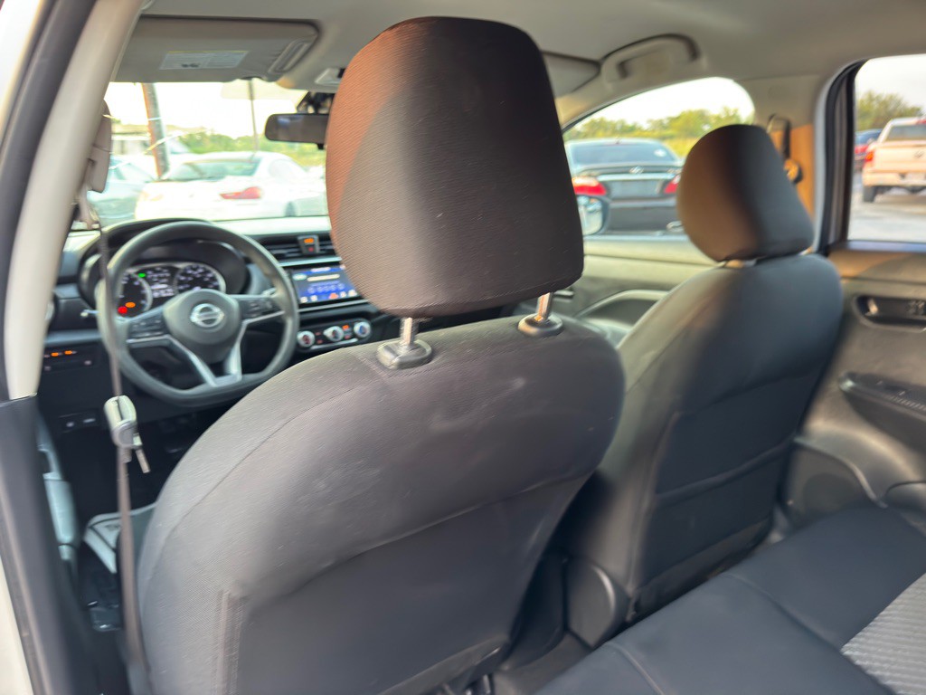 2021 Nissan Versa Image 14