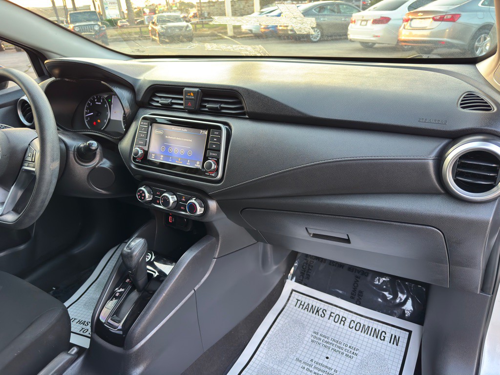 2021 Nissan Versa Image 20