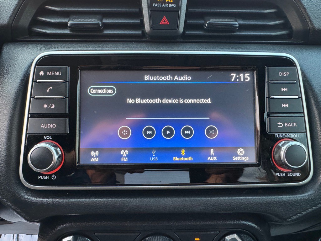 2021 Nissan Versa Image 25