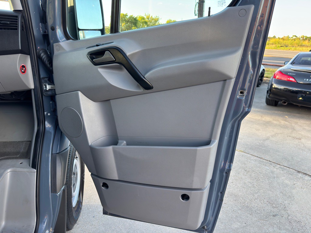 2018 Mercedes-Benz Sprinter Image 17
