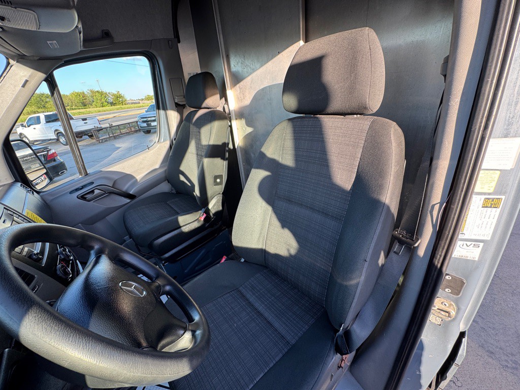 2018 Mercedes-Benz Sprinter Image 18