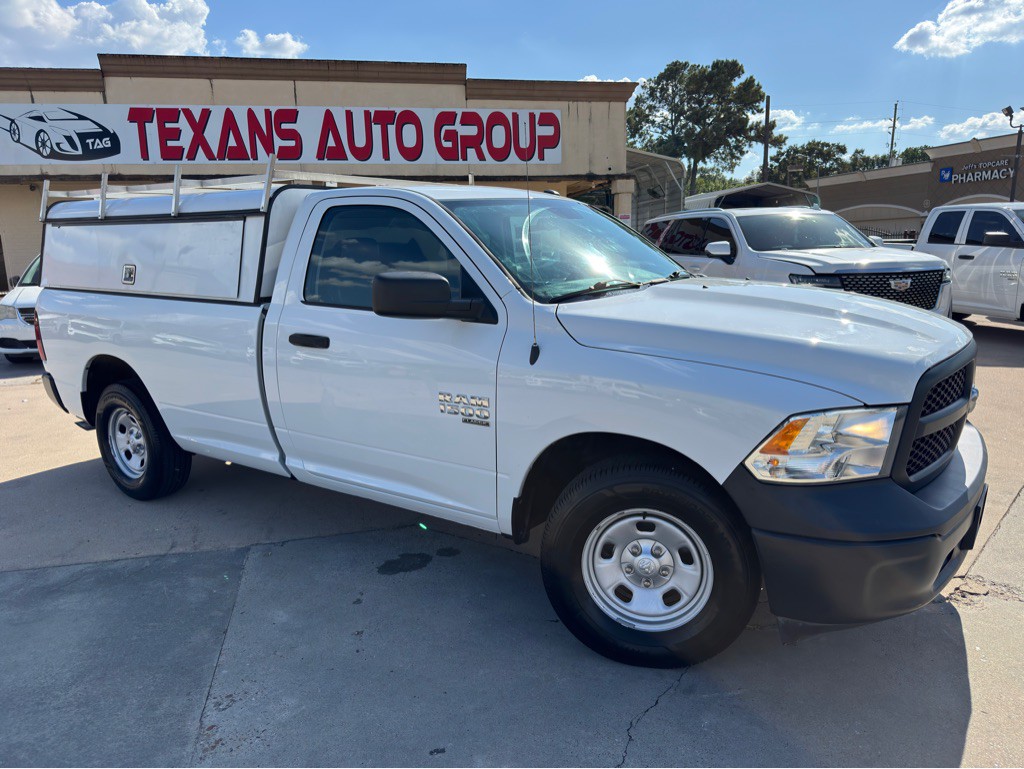 2022 RAM 1500 Image 2