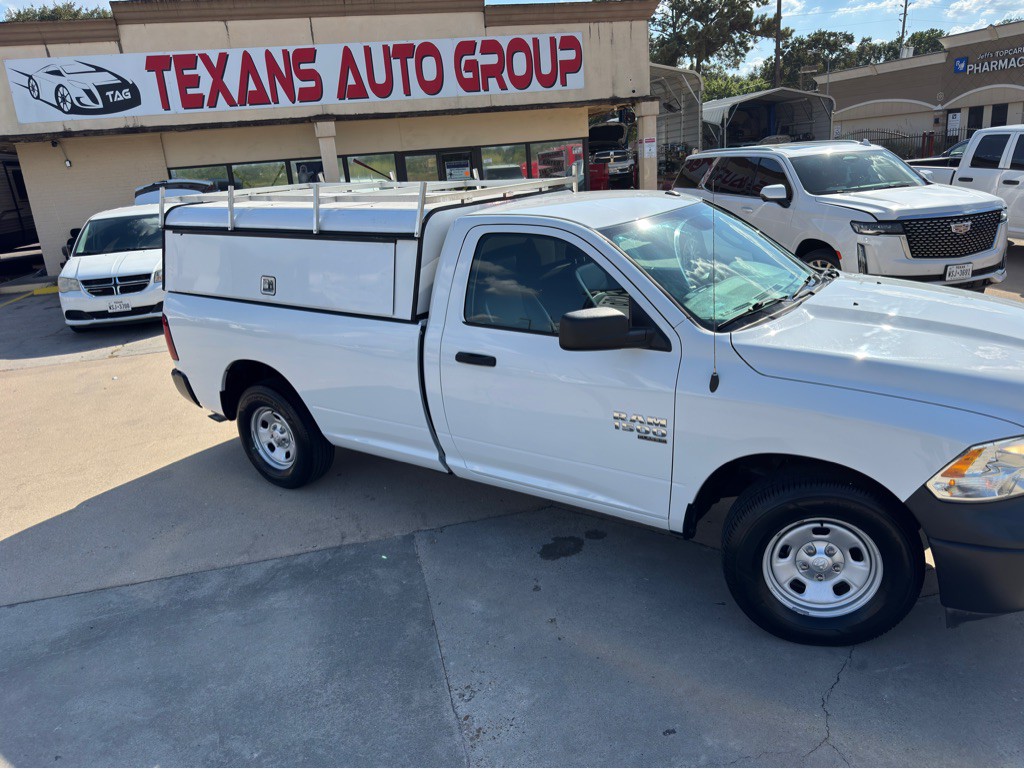 2022 RAM 1500 Image 3