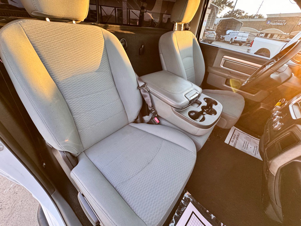 2017 RAM 1500 Image 12