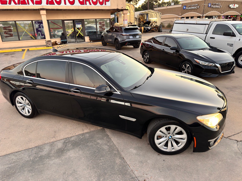 2015 BMW 7 Series Image 3