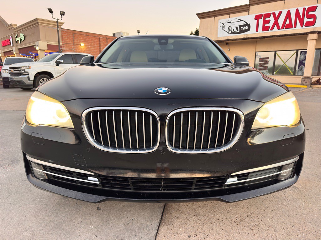 2015 BMW 7 Series Image 4