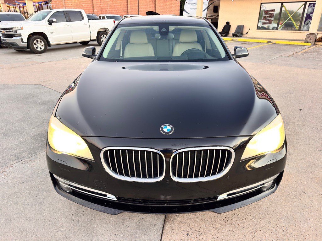 2015 BMW 7 Series Image 5