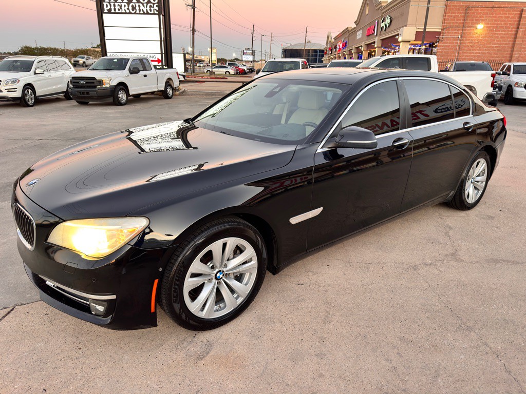 2015 BMW 7 Series Image 7