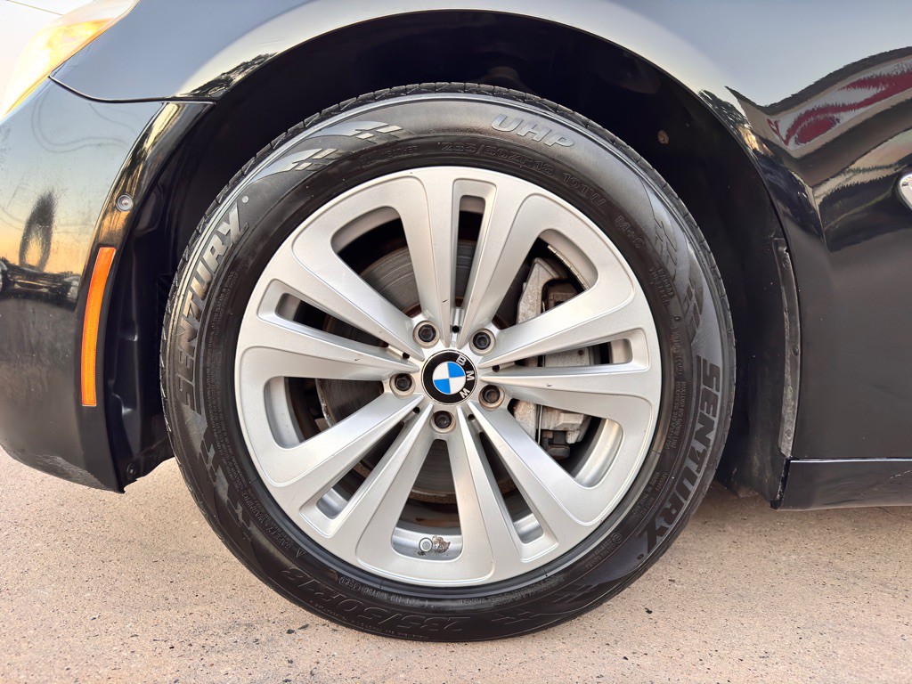 2015 BMW 7 Series Image 12