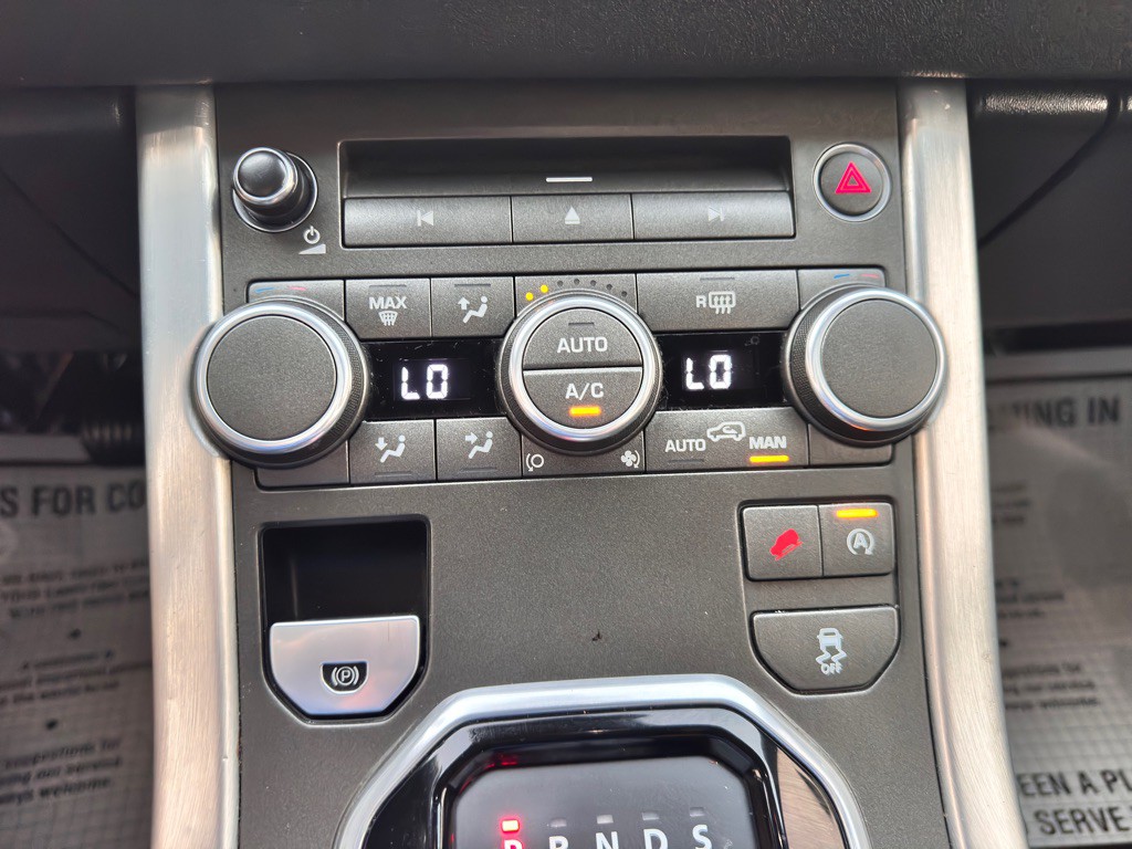 2016 Land Rover Range Rover Evoque Image 32