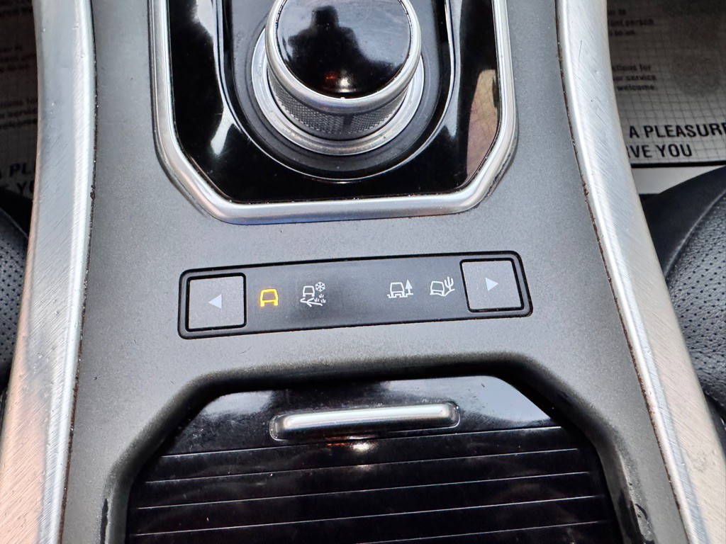 2016 Land Rover Range Rover Evoque Image 34