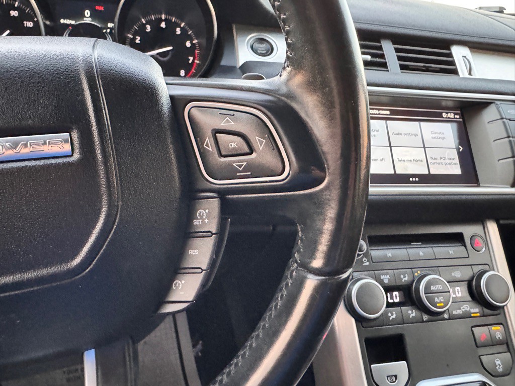 2016 Land Rover Range Rover Evoque Image 35