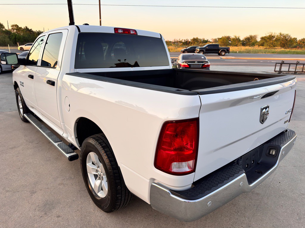2017 RAM 1500 Image 9
