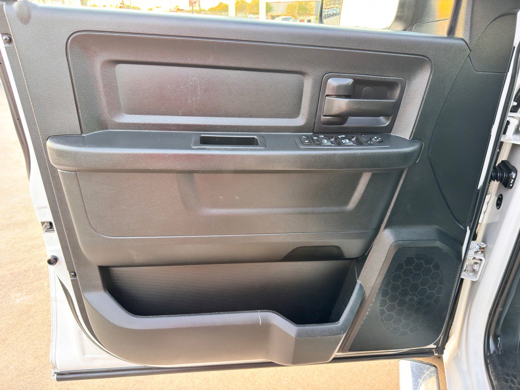 2017 RAM 1500 Image 25