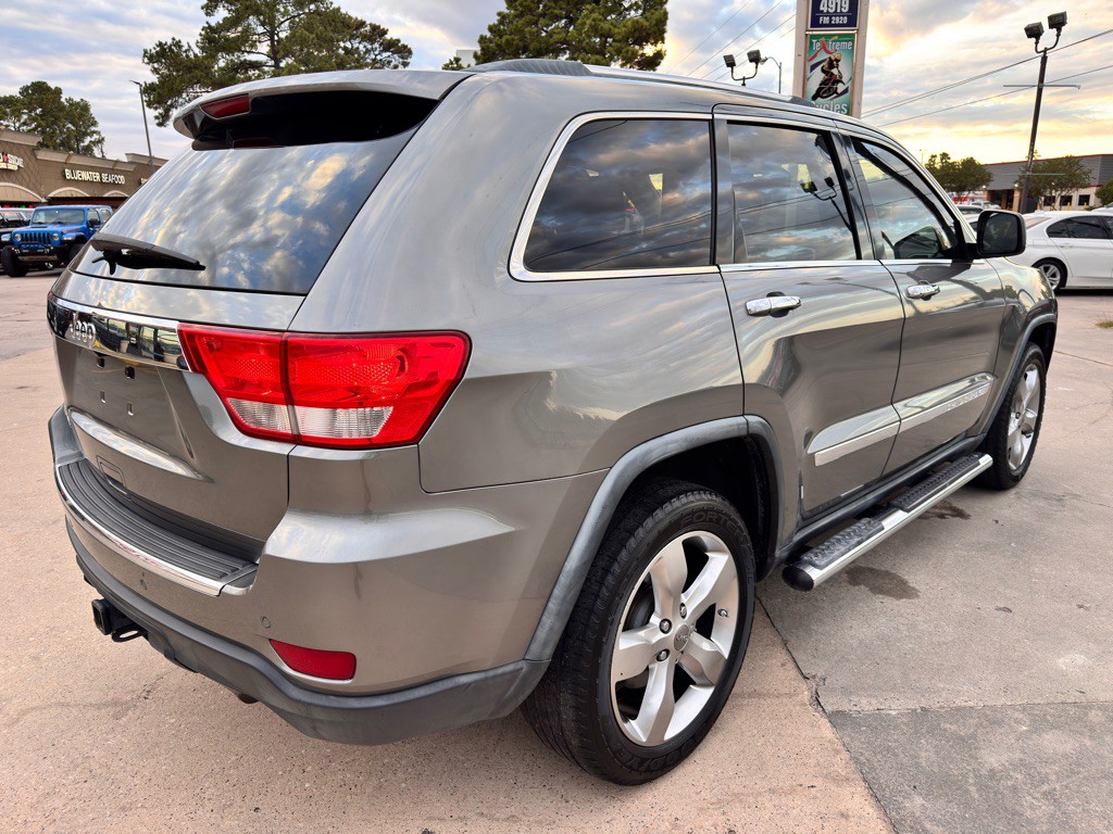 2012 Jeep Grand Cherokee Image 11