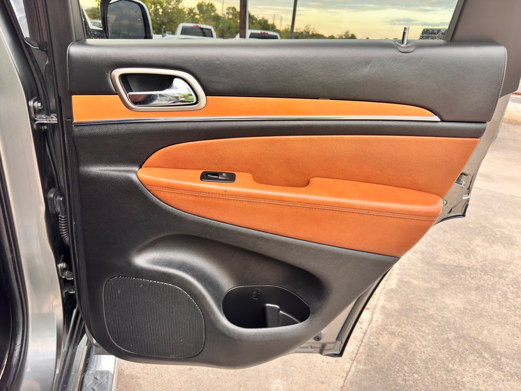 2012 Jeep Grand Cherokee Image 19
