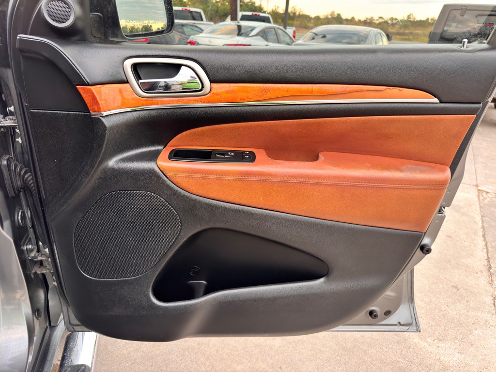 2012 Jeep Grand Cherokee Image 22