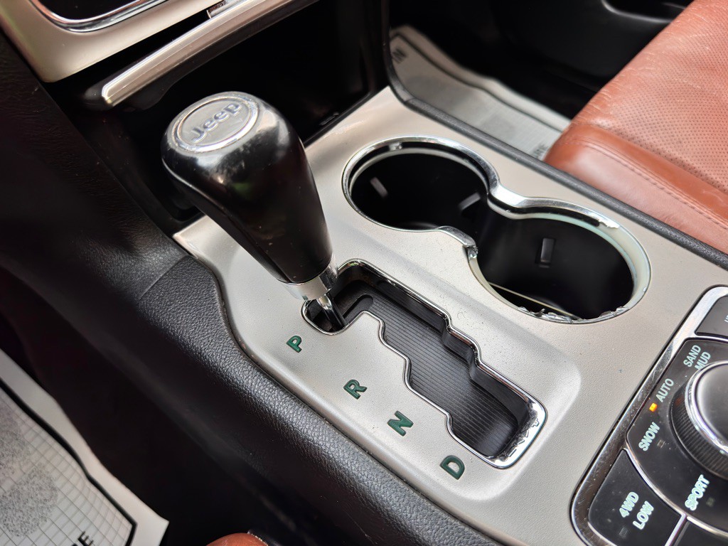 2012 Jeep Grand Cherokee Image 31