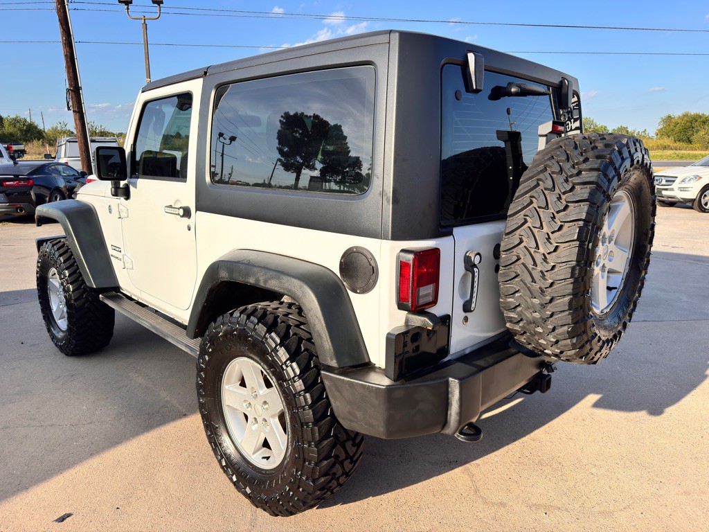2016 Jeep Wrangler Image 9