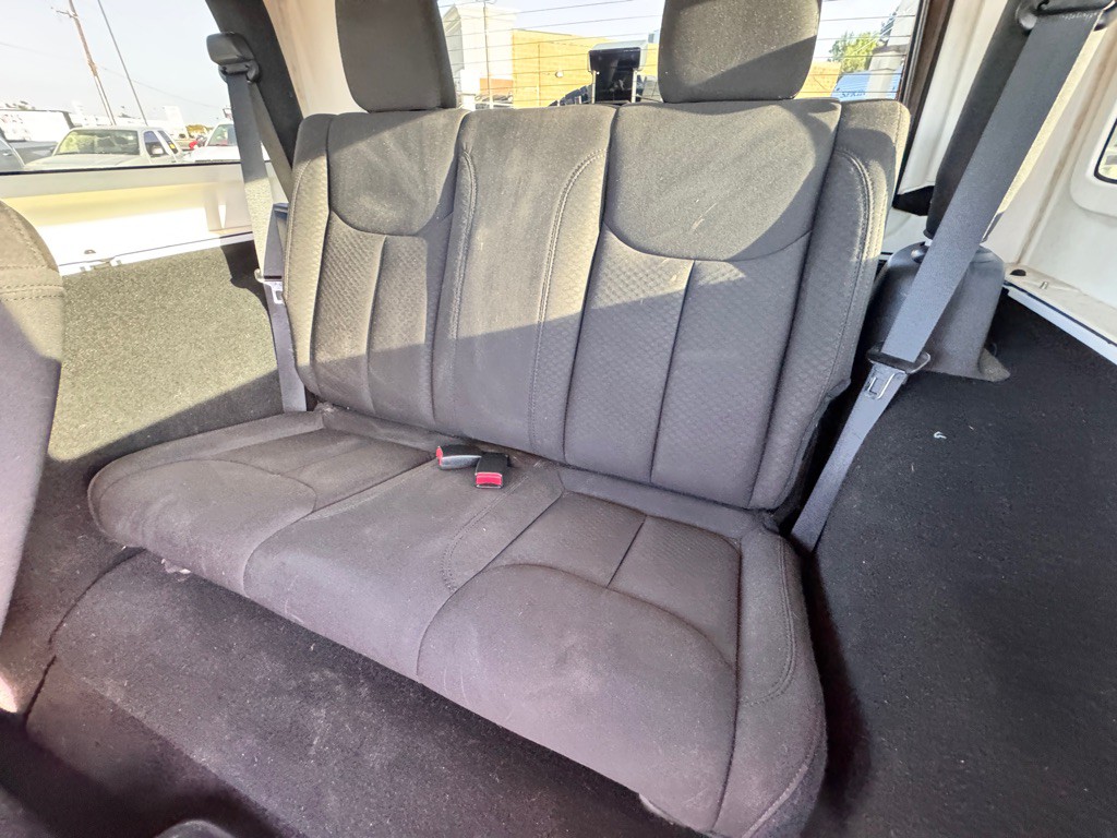 2016 Jeep Wrangler Image 15