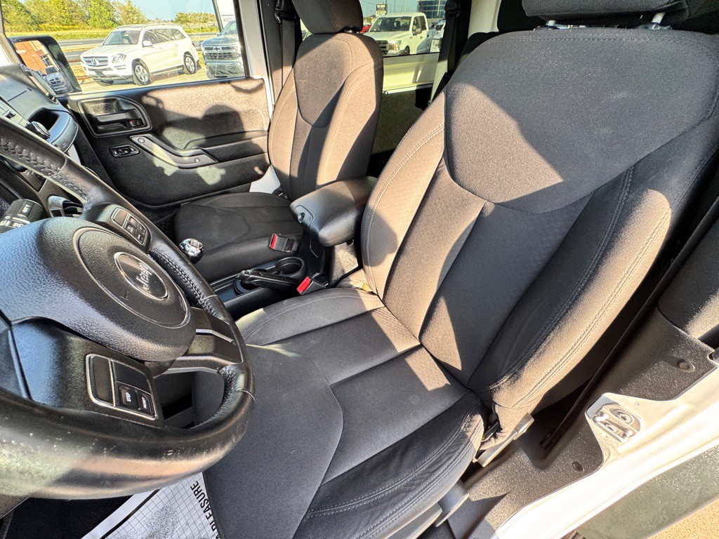 2016 Jeep Wrangler Image 20