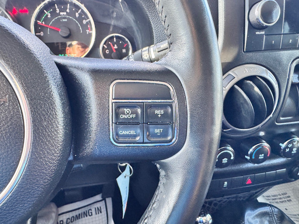 2016 Jeep Wrangler Image 28