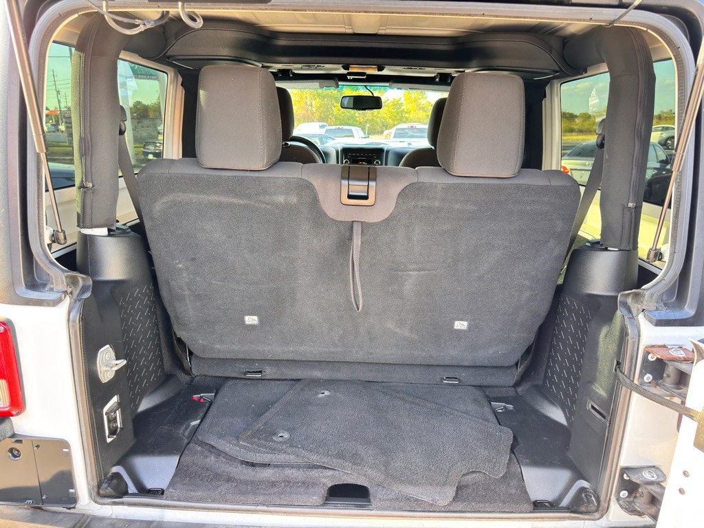 2016 Jeep Wrangler Image 30